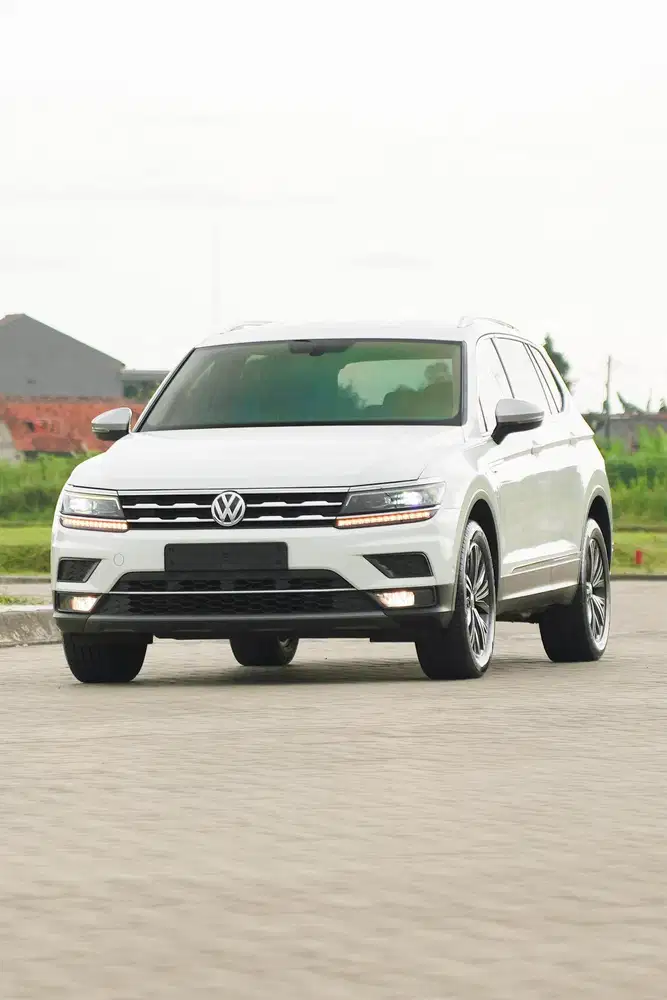 [ 7 Seaters ] VW Tiguan Allspace 1.4 TSI 2022 Bmw x1 mercy