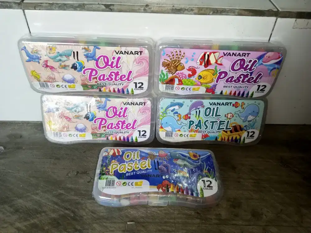 mainan anak Crayon warna isi 12