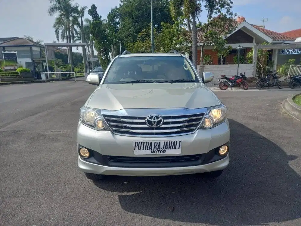 Toyota Fortuner 2.7 G AT 2013
