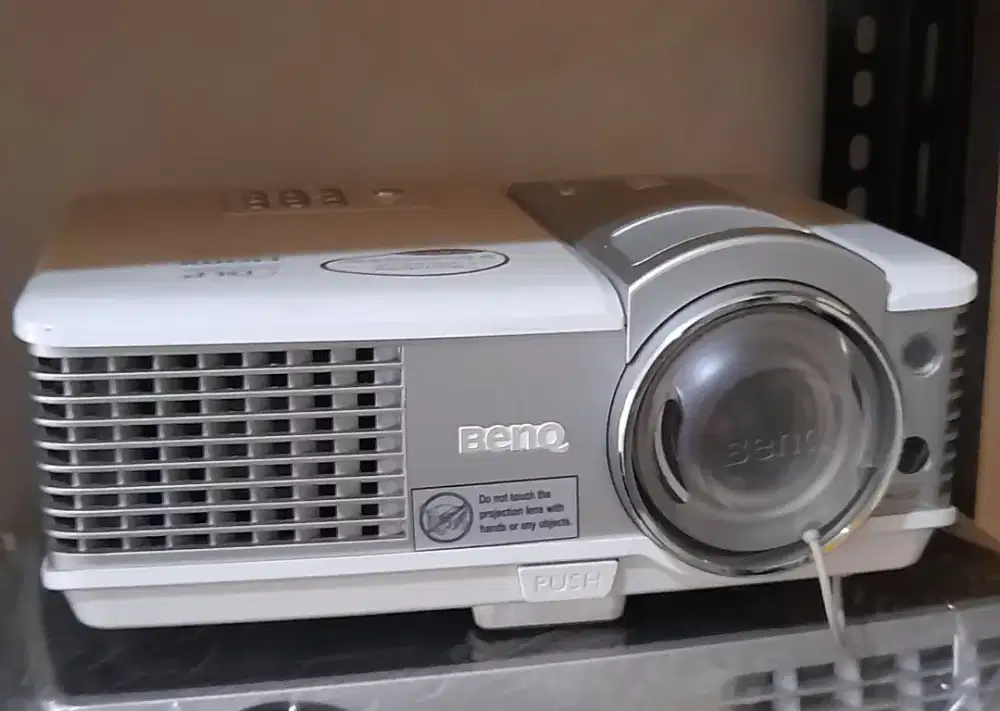 Proyektor Benq MP 515 ST