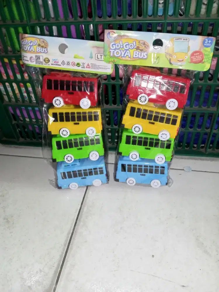 mainan anak bus Toya isi 4