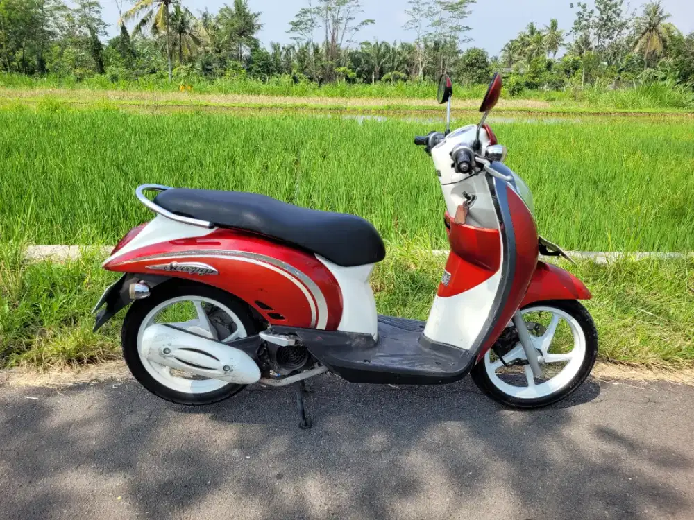 Scoopy 2012 plat AB sleman murah