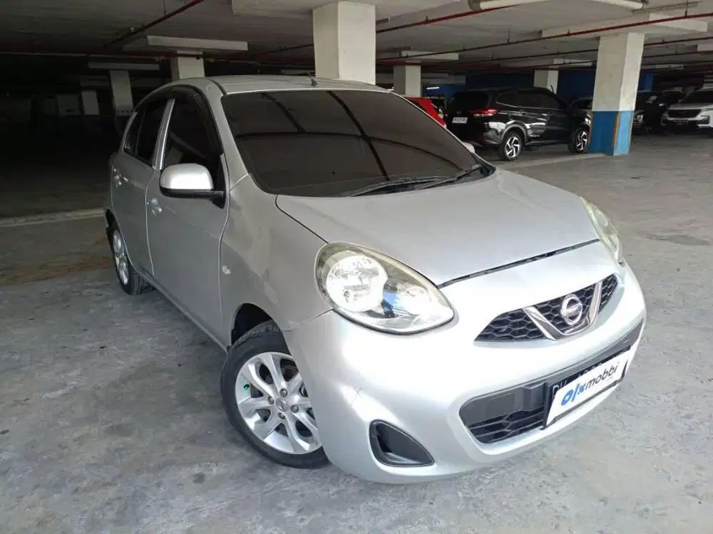 Nissan March 1.2 L Bensin AT 2015