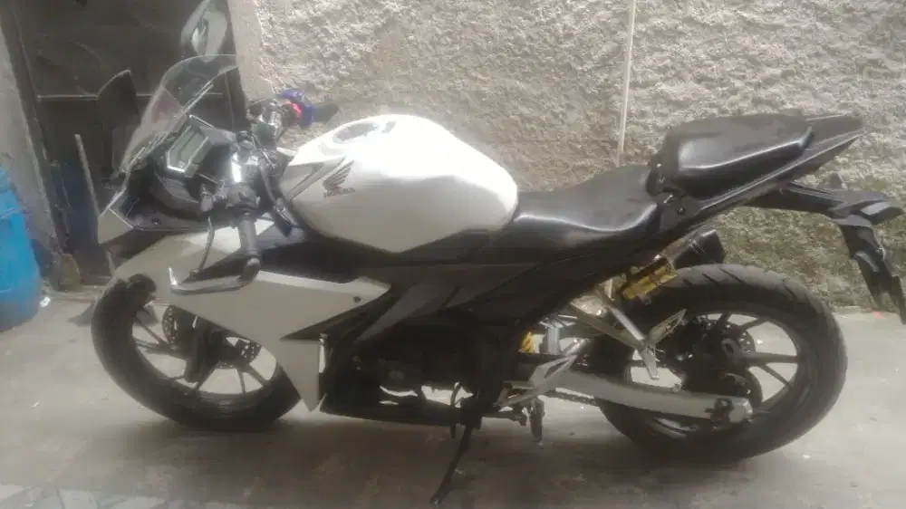 CBR  facelift 150 2016