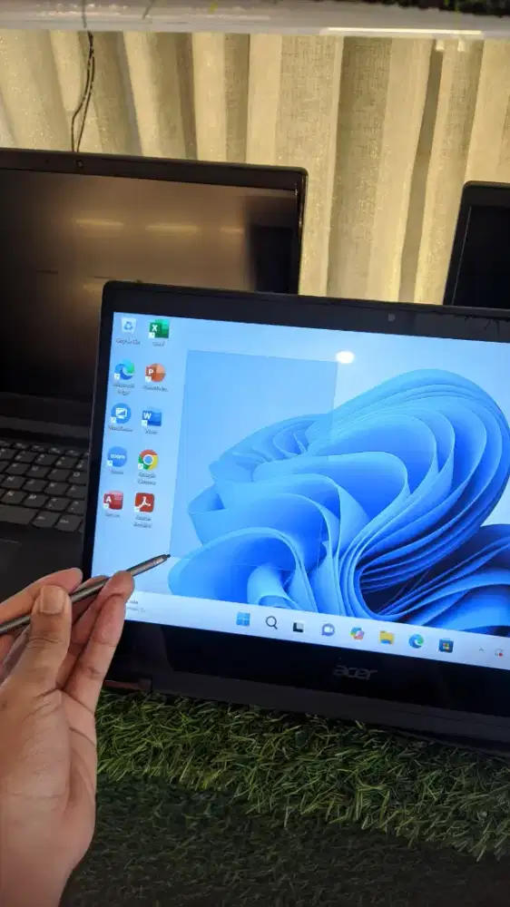 LAPTOP CORE I3 GEN 11 LAYAR SENTUH &LIPAT MULUS FULL ORIAN SIAP PAKAI