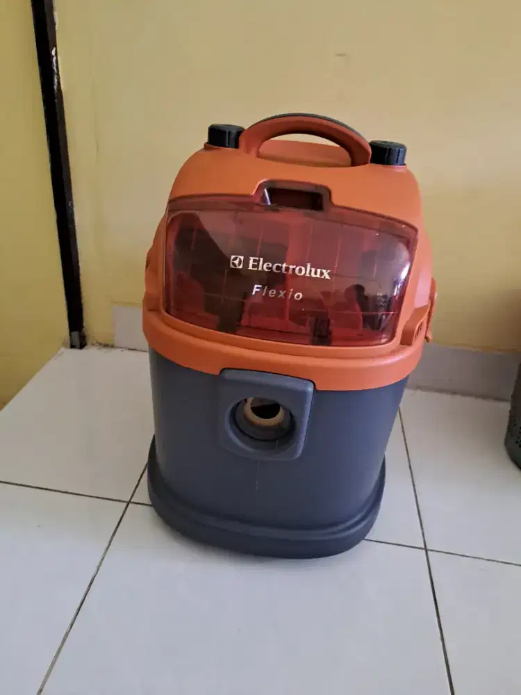 Di jual vacuum cleaner wet & dry