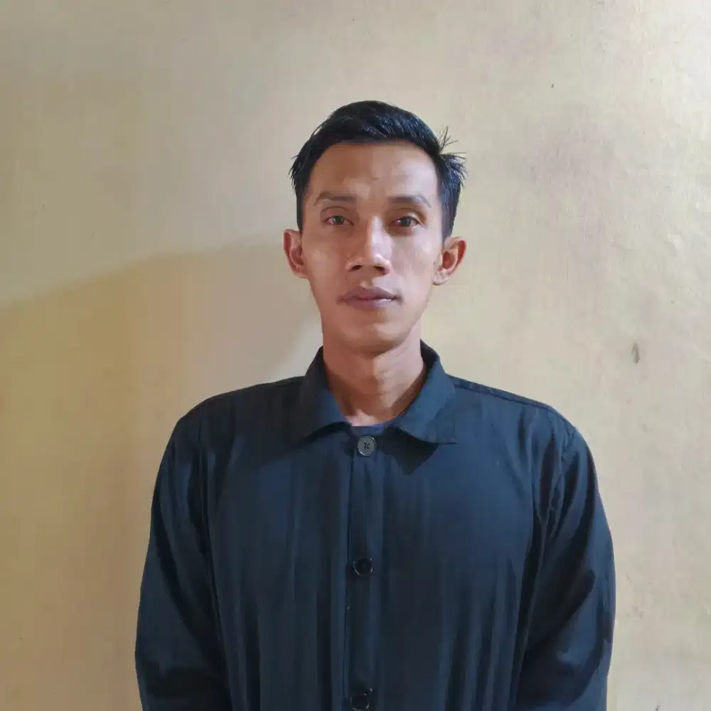 sedang mencari pekerjaan