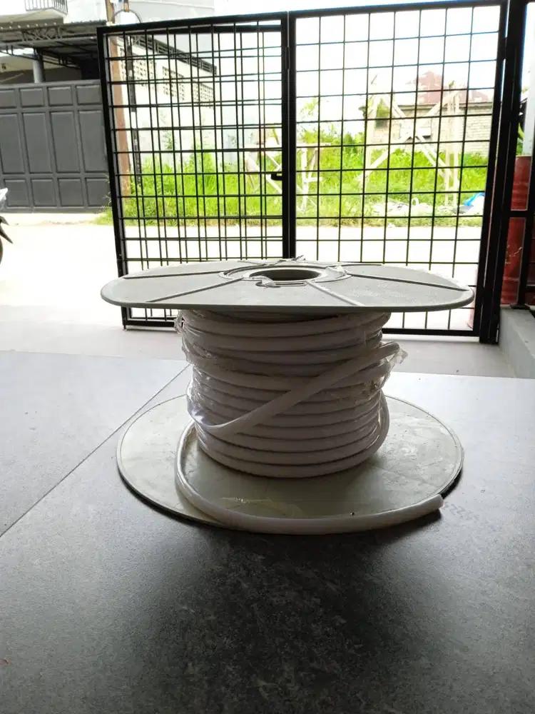 Lampu LED Strip Warna Warm White