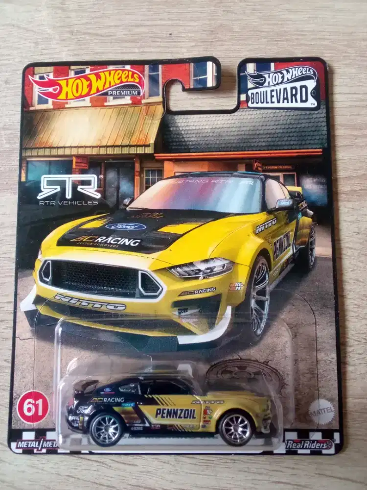 Hot Wheels Premium Ford Mustang Pennzoil Boulevard
