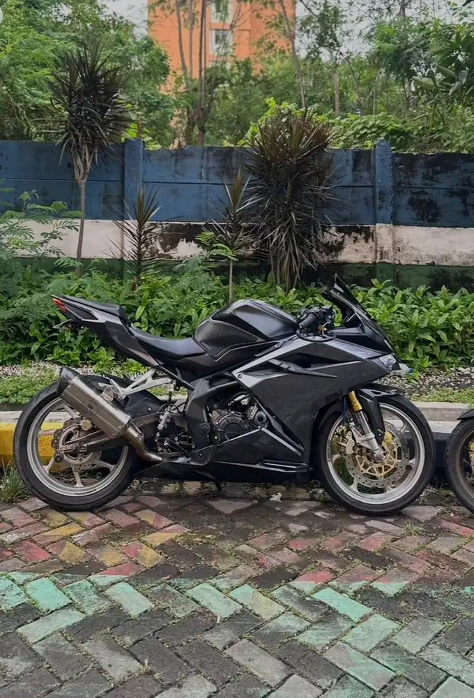 Jual santai Honda CBR 250 2018 non abs