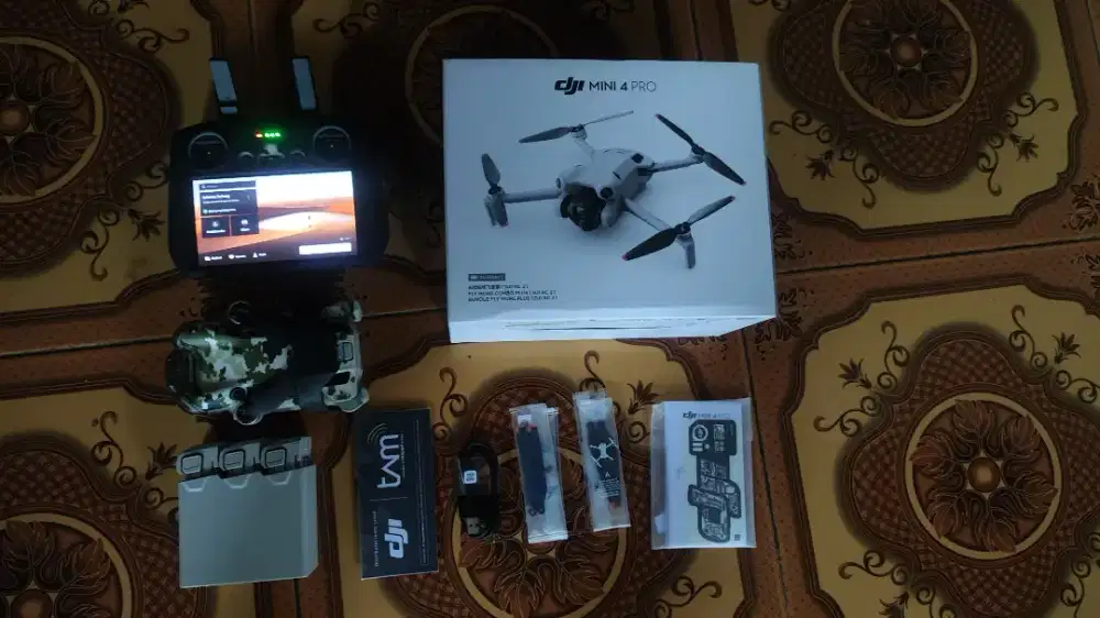 DJI MINI 4 PRO COMBO PLUS