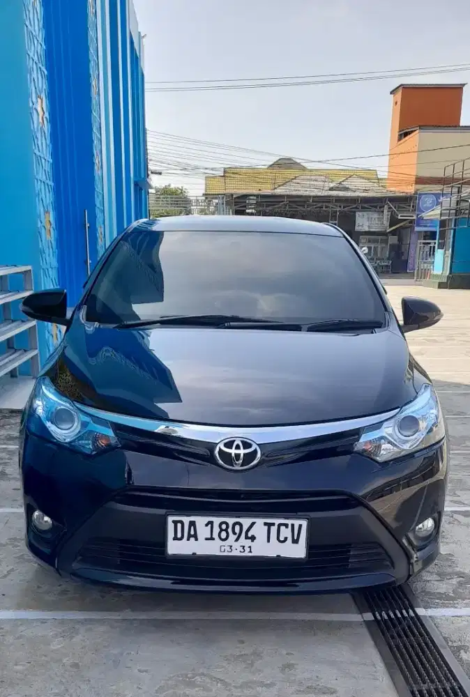 Dijual mobil sedan vios matic 2017