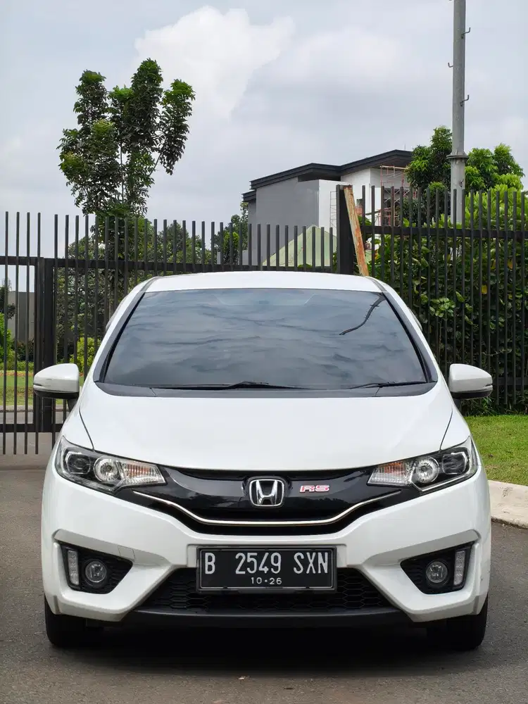 HONDA JAZZ RS 1.5 AT 2016 Low Km 60rb Sangat terawat Istimewa !!