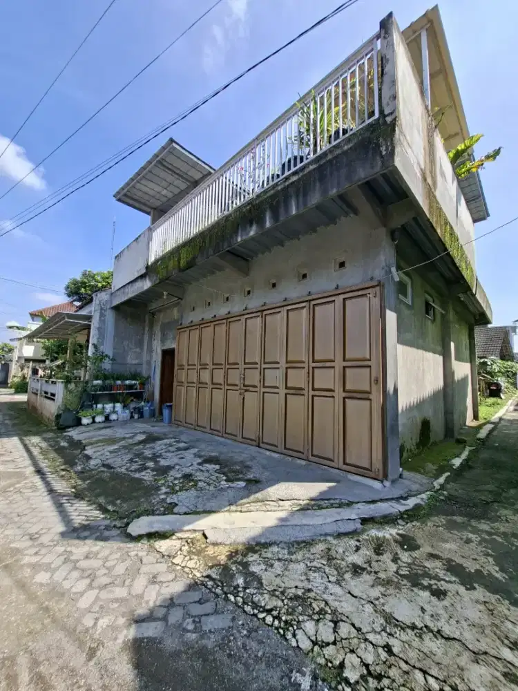 Rumah hook 3 muka 2 lantai