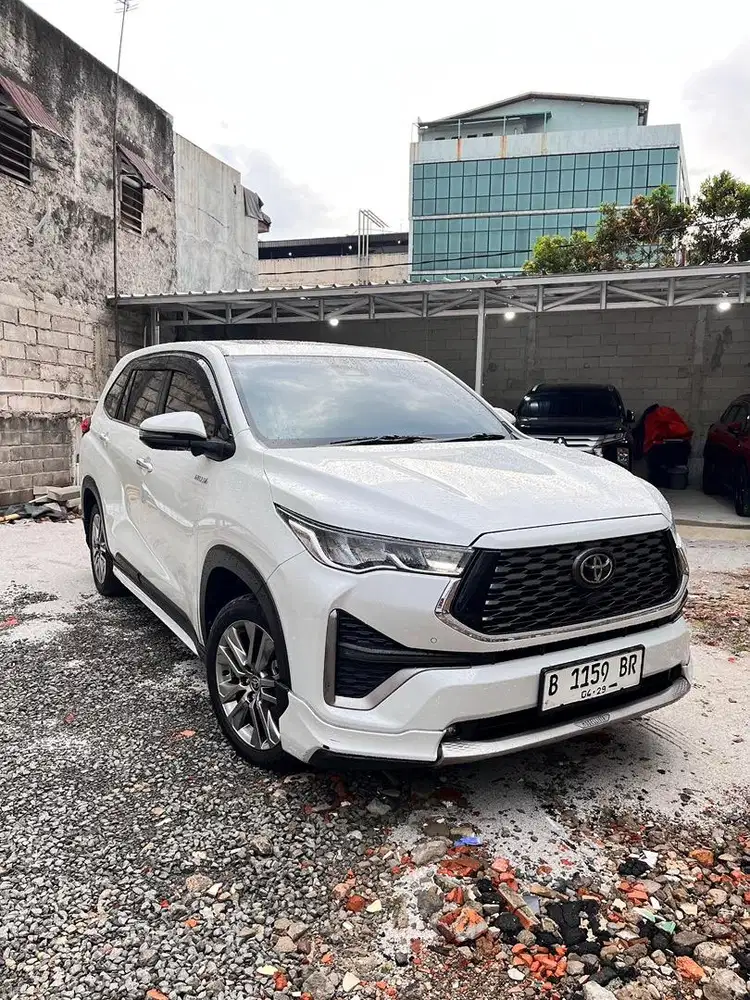 Cash! Zenix Q Hybrid TSS Modelista 2021