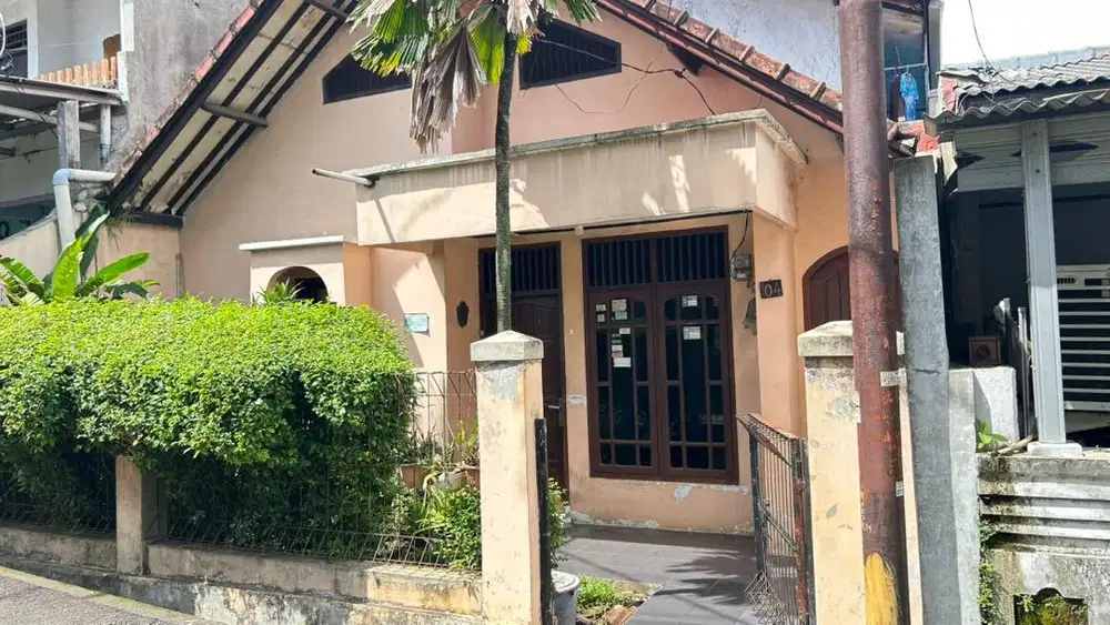 Bismillah dijual cepat rumah, lokasi strategis di cisalak pasar.