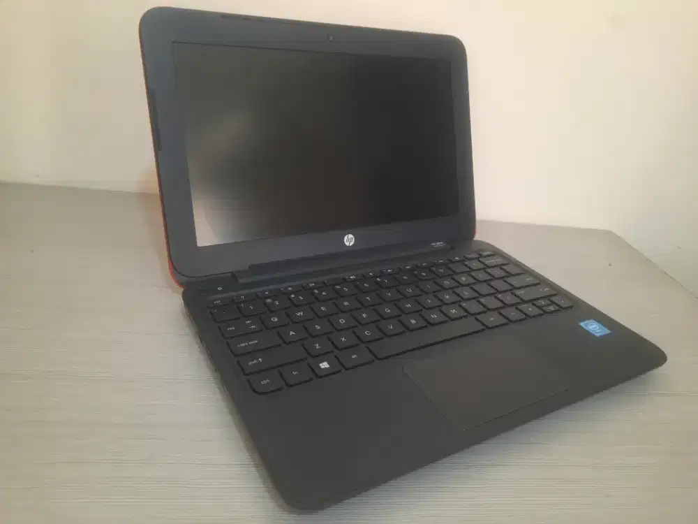 Notebook Hp 12inch Kondisi Mati(Layar masih bagus Mesin mati)Jual aja