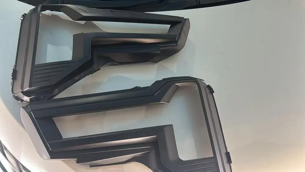 cover headlamp expander cross