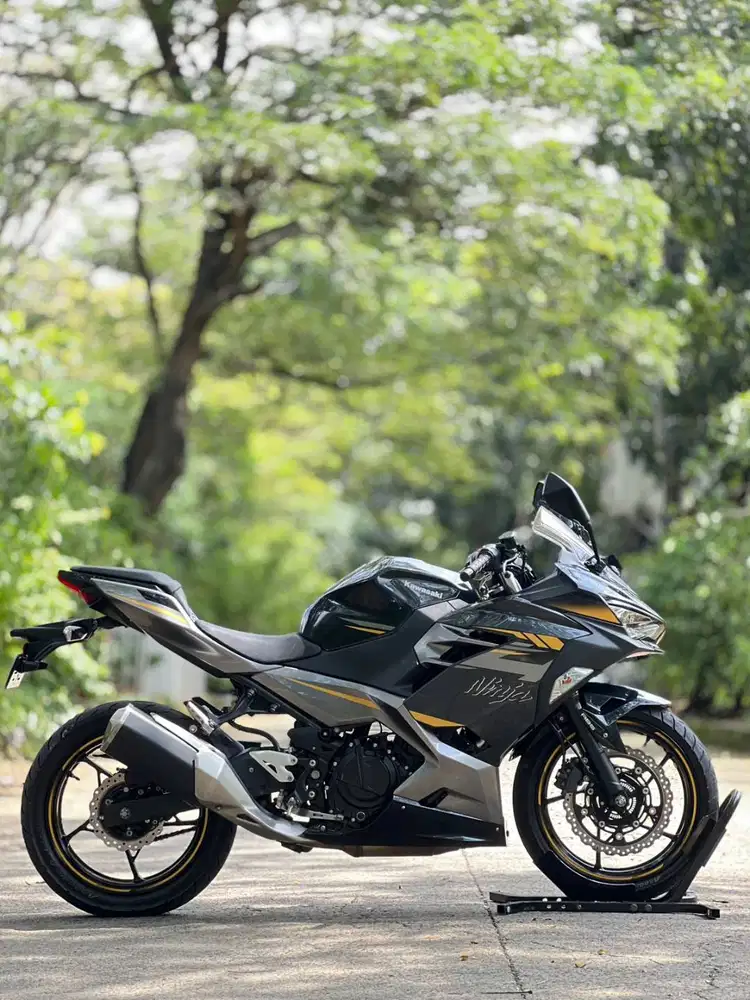 KAWASAKI NEW NINJA 250 FI ABS MDP KEYLESS 2022 GREY KM 9K PAJAK HIDUP