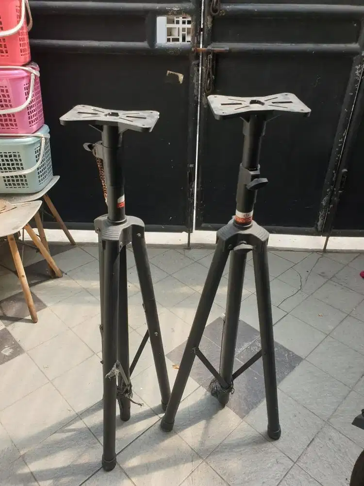 Stand Speaker Universal