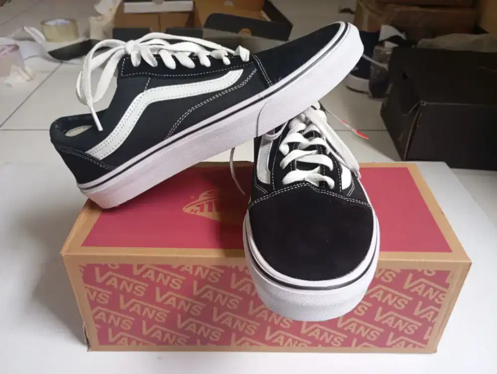 Sepatu vans oldskool