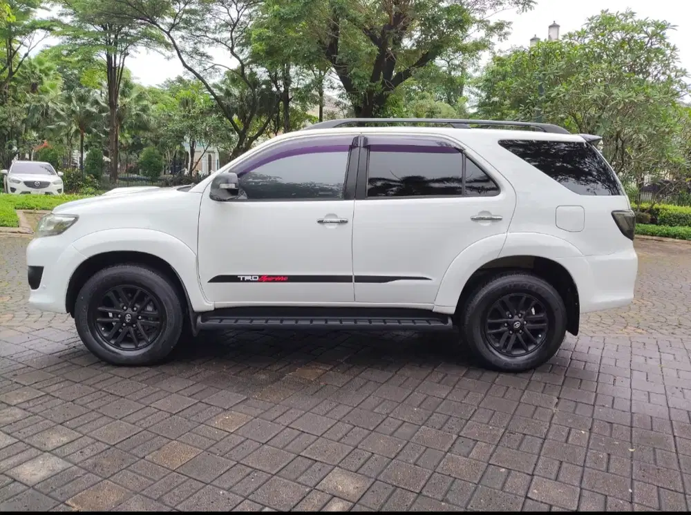 2014 Toyota Fortuner G VNT 2.5 A/T Diesel