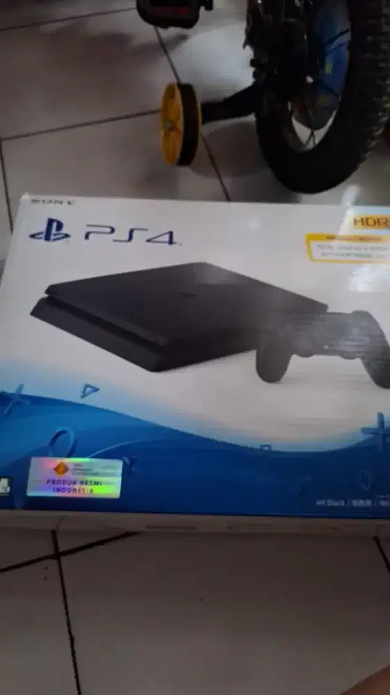 PS 4,sLim 1TB. maharin aja jarang di pake
