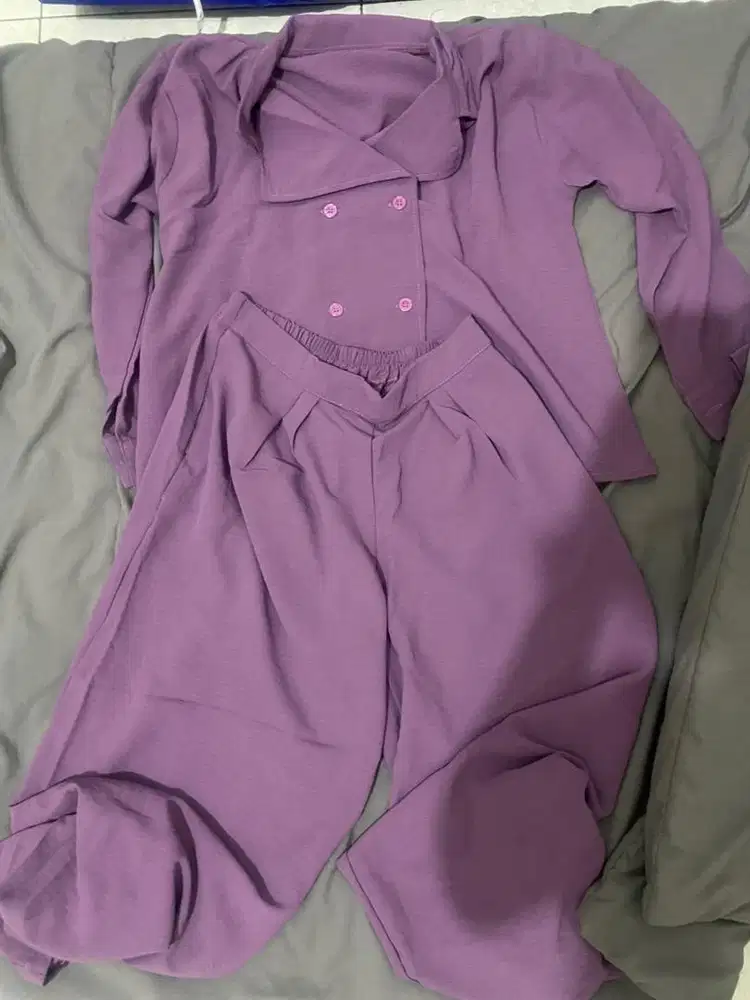 Preloved baju serba 100k dapet 5 pasang baju