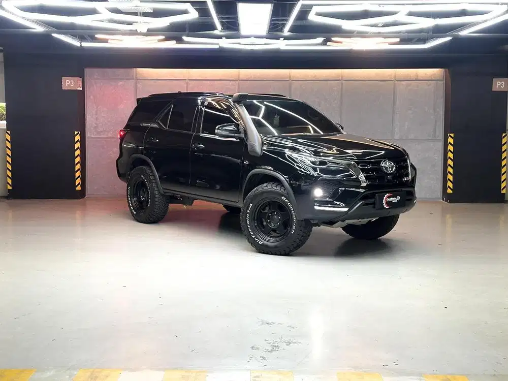 Toyota Fortuner 2.8 Vrz Gr Sport 4x4 Solar A/T Nik.2022