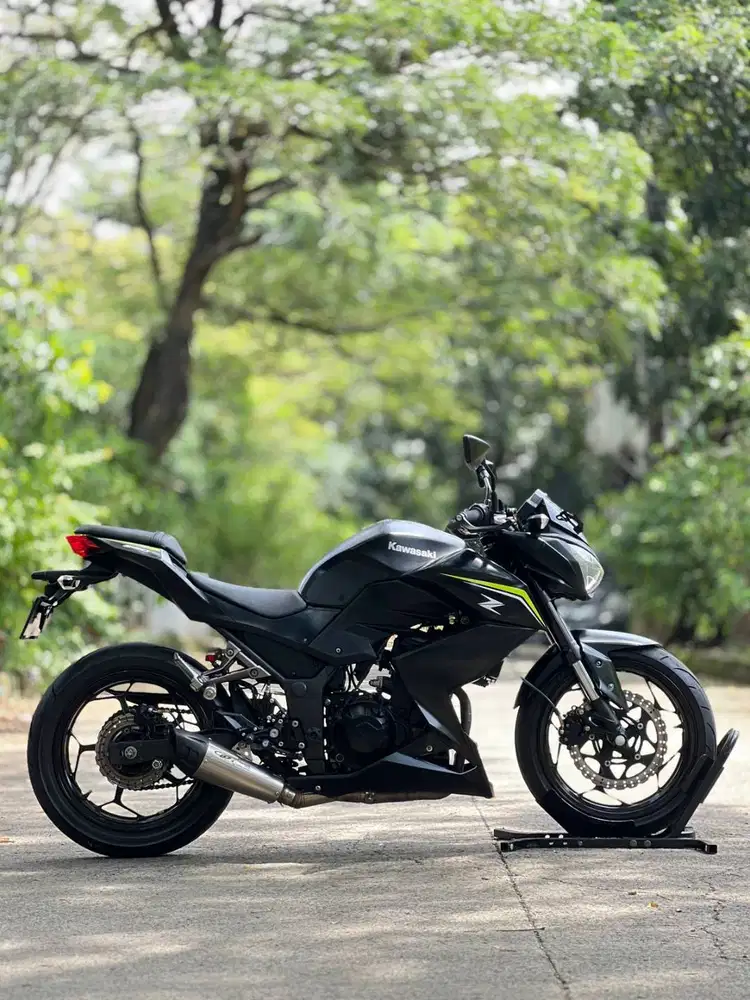 KAWASAKI Z250 FI 2017 HITAM KM 18K PAJAK HIDUP SIAP RIDING