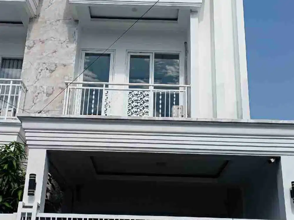 Rumah kantor 3 lantai