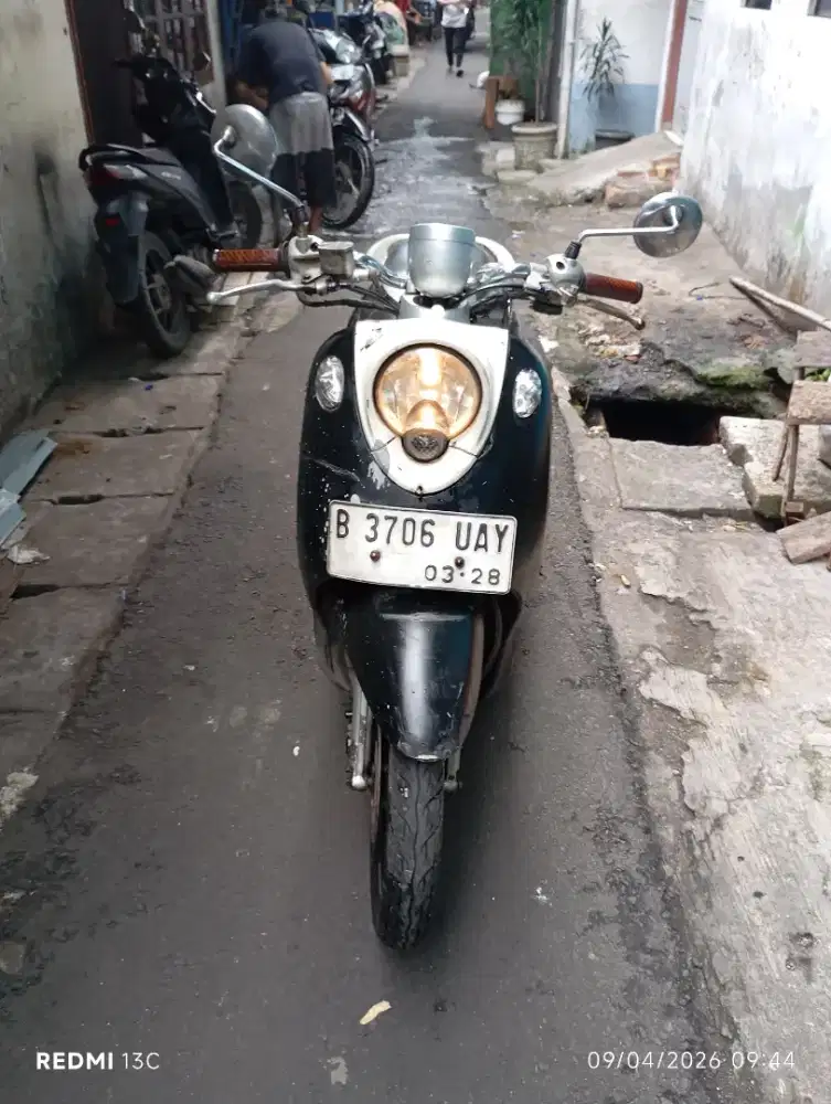 Jual motor Fino tahun 2012 surat2 lngkp STNK BPKB ada pajak hidup