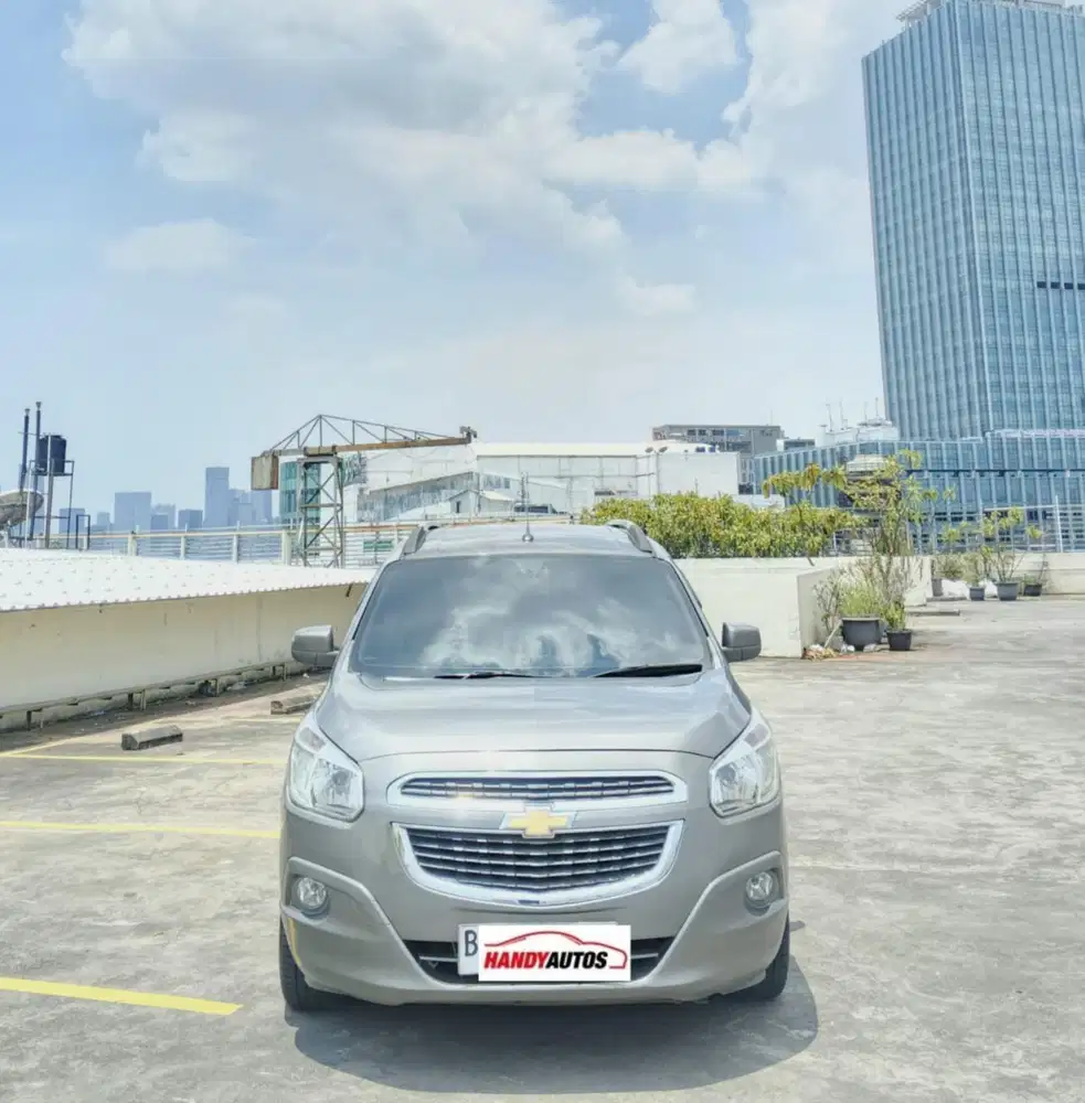 Chevrolet Spin LTZ Tahun 2013 Automatic Abu abu Metalik