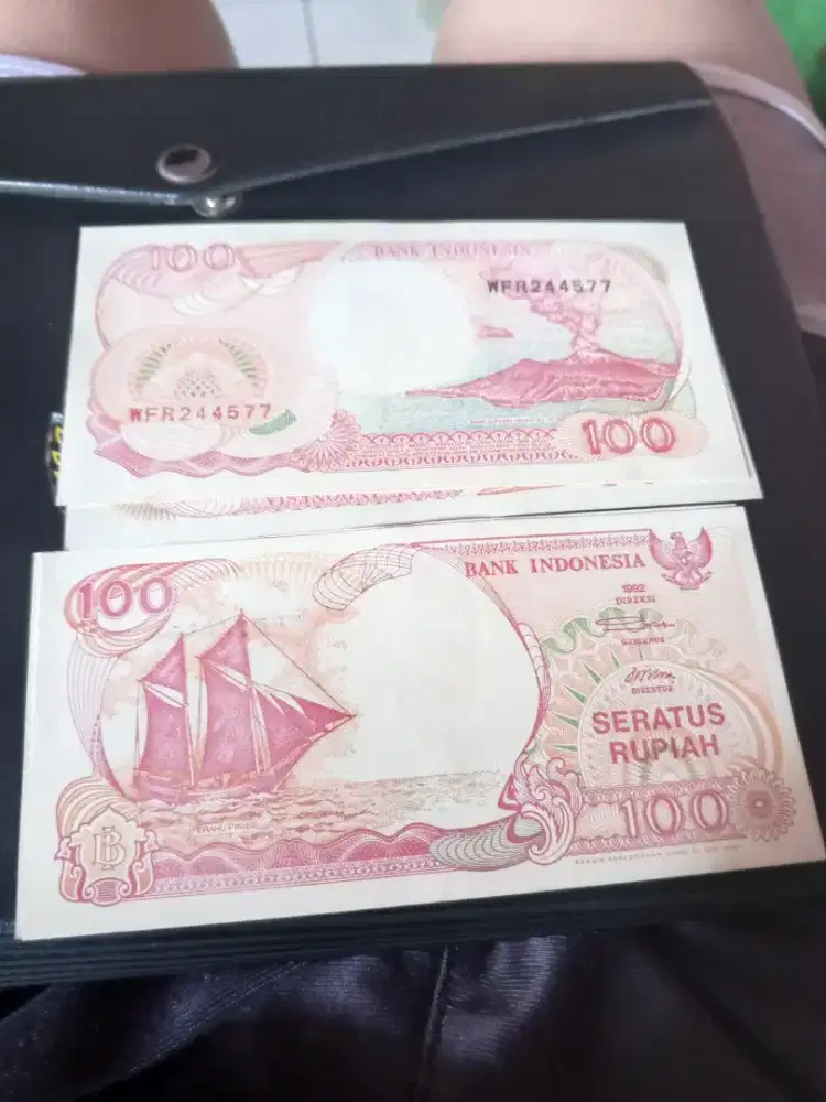 Seratus perahu layar