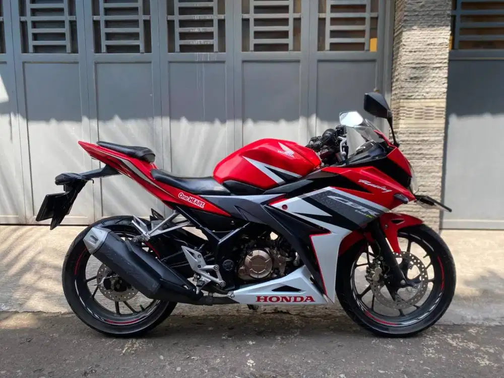 CBR 150R 2018 Mulus Terawat