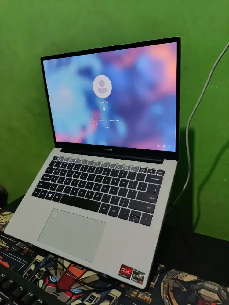 Advan Workplus Ryzen 7 7735HS RAM 16GB SSD 512GB 14 IPS FHD Mulus