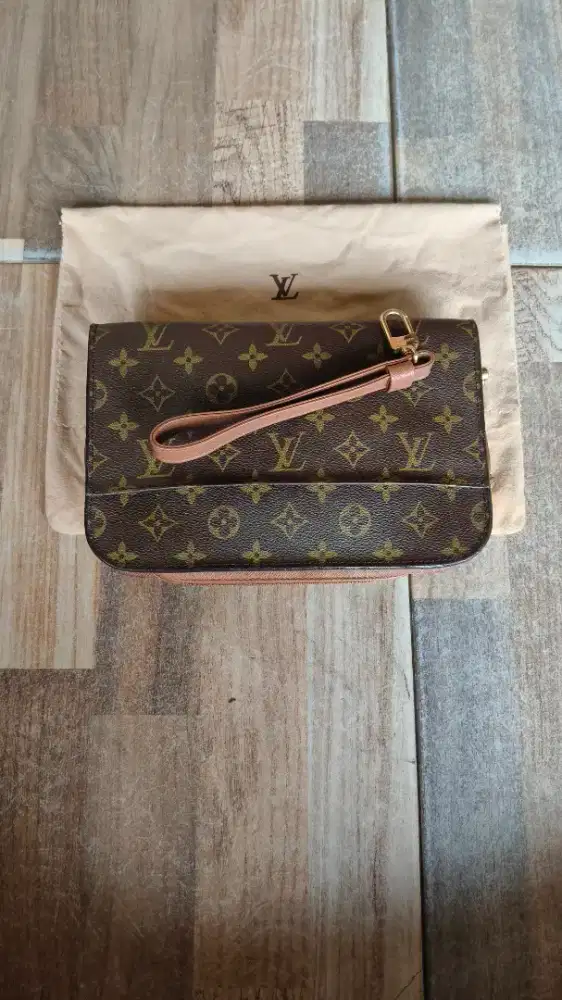 LOUIS VUITTON orsay clutch original asli