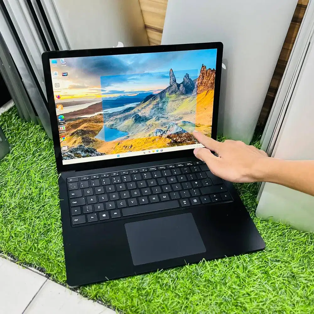 Microsoft Surface Laptop 3 Core i7 Gen10 Ram 16GB 13inc Touch N-DC