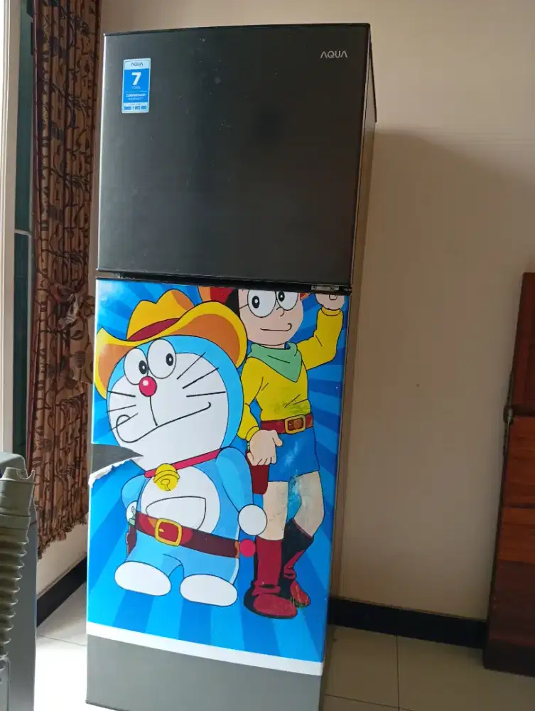 Kulkas aqua 2 pintu jual cepet