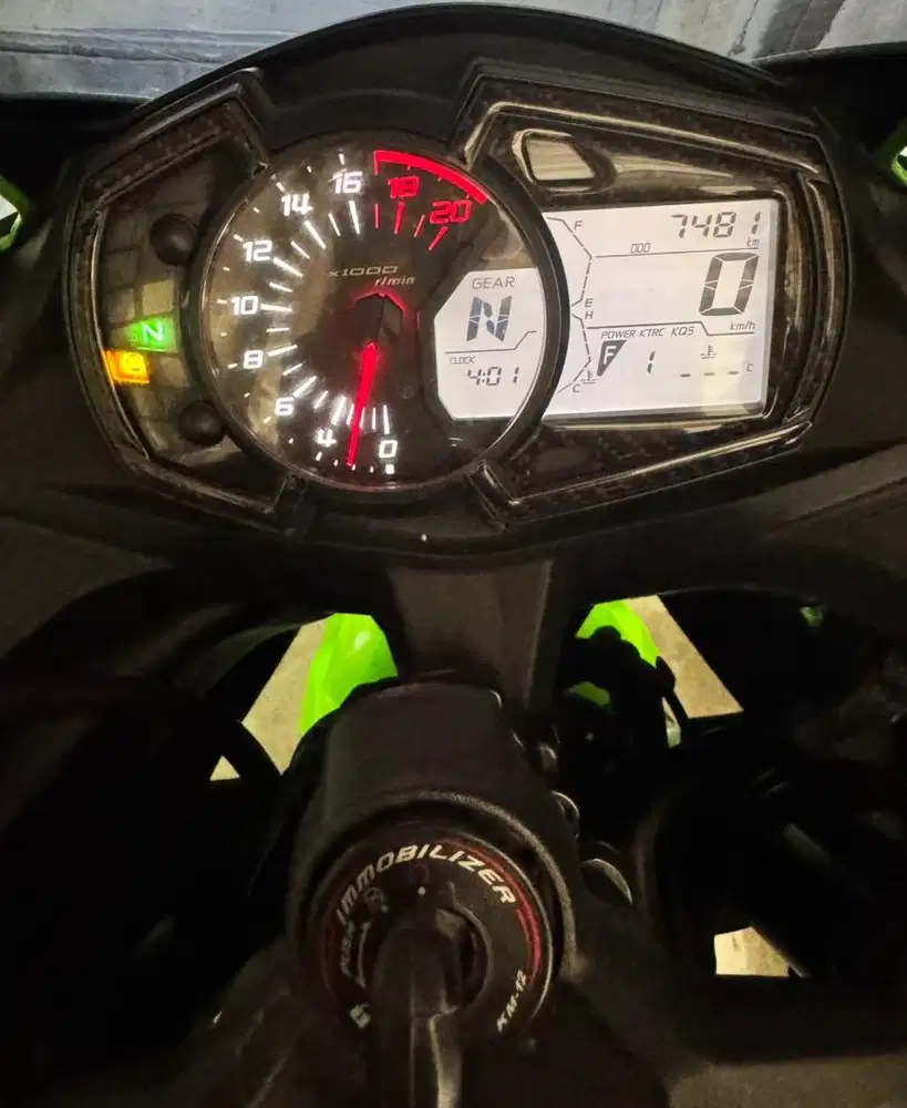 Kawasaki ninja zx25r