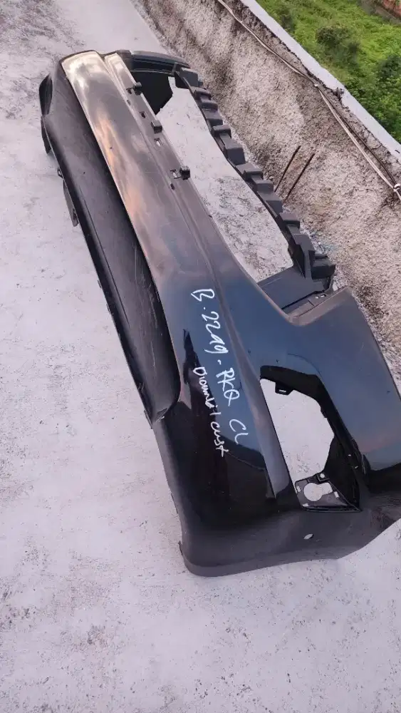 Bemper innova V depan