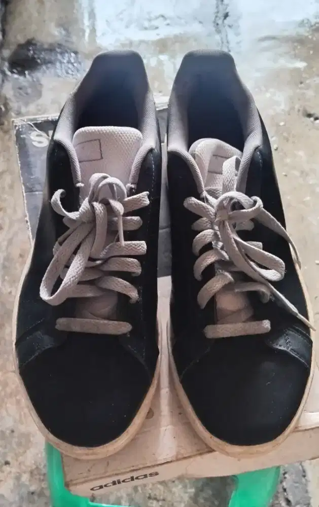 Sepatu adidas ori sample