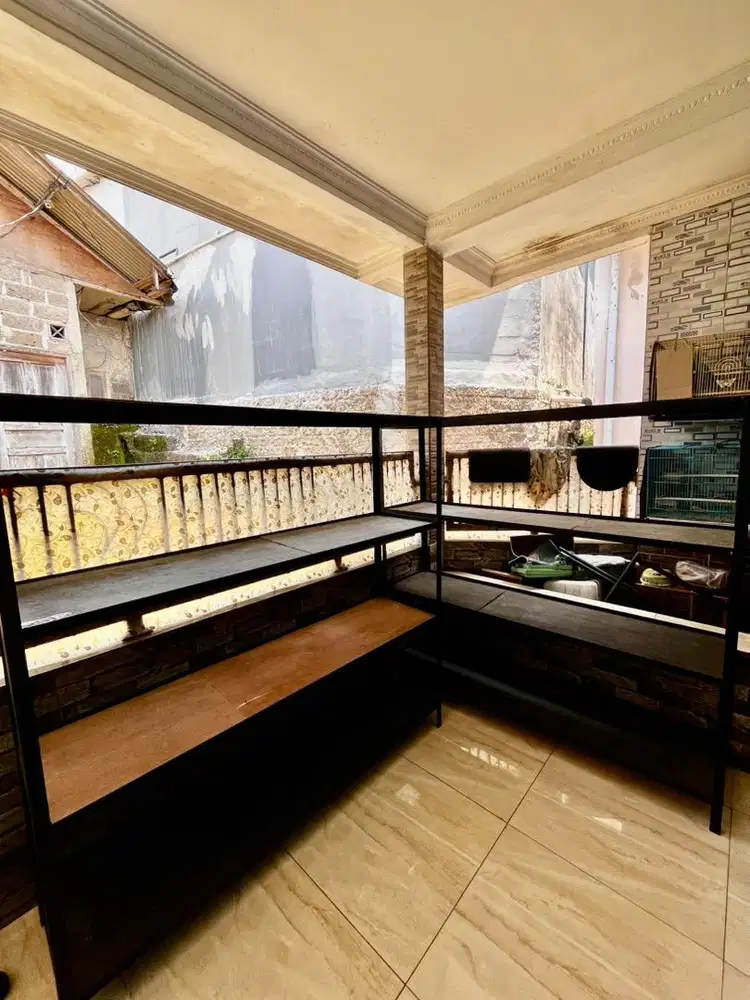 Rak Besi Siku 4 Tingkat Kokoh - Bekas Rak Toko (Ada 2 Unit)