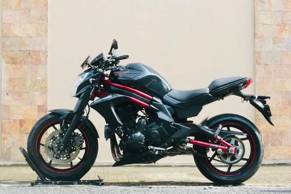 Kawasaki er6n 650 ABS Red Casis 2016 mulus versys 650 benelli bn600