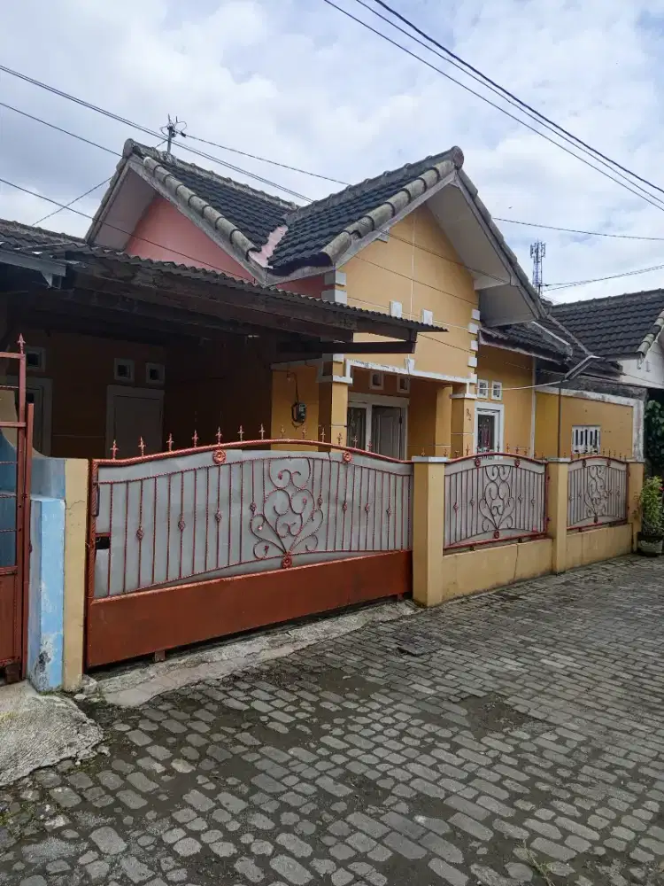 Rumah Nyaman Disewakan Lingkungan Perumahan
