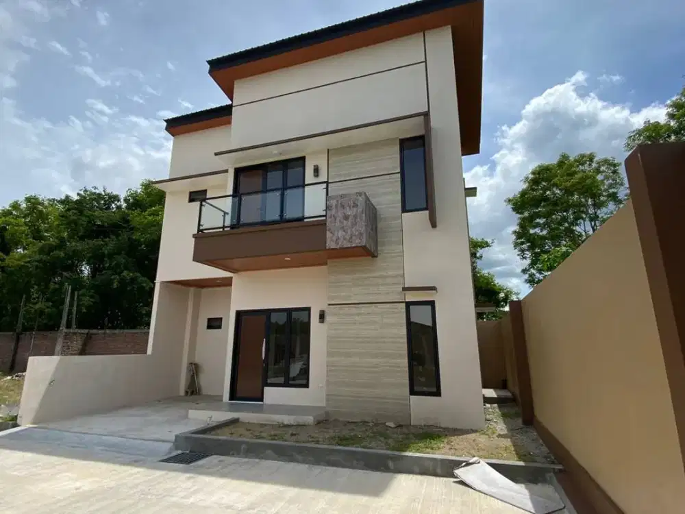 Rumah 2 lantai ready unit Sukoharjo Kota