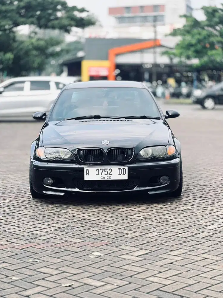 BMW E46 318i 2002 AT