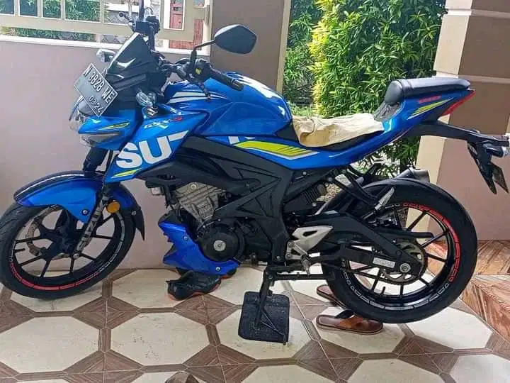 Suzuki GSX S 2017