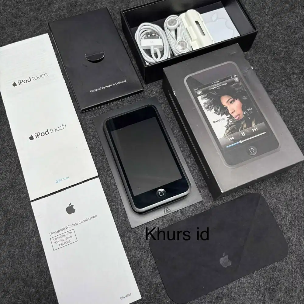 ipod touch 1st 8gb macygray lengkap - rare apple collection