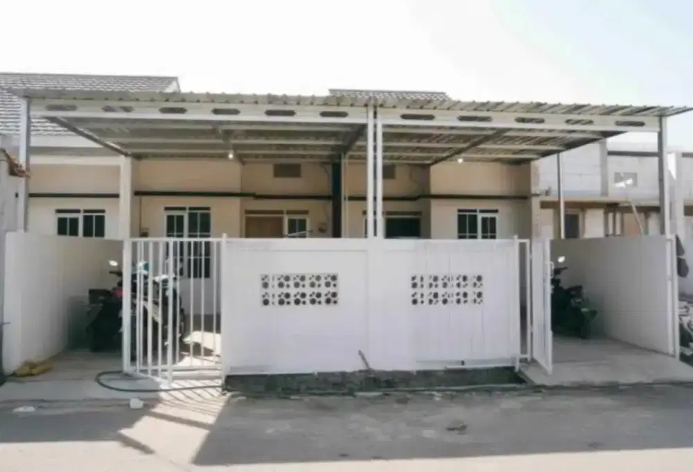 Rumah baru strategis depan RSUD ketileng